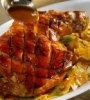 Как готовится свинина с фруктовой начинкой?