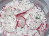 Как приготовить салат из редиса с творогом?